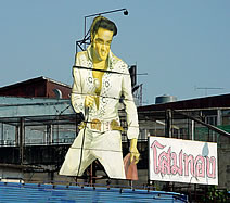 Elvis sighted in Thonburi, Thailand